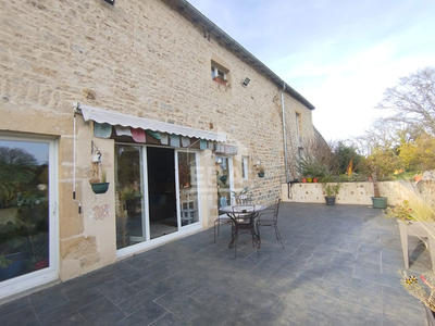 Maison - 301 m² - 15 pièces