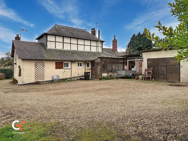 Maison - 140 m² - 9 pièces