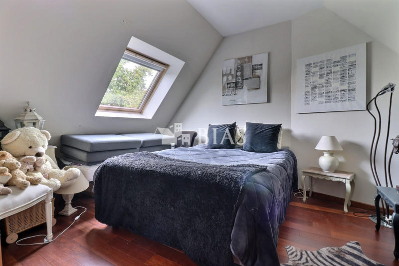 Maison contemporaine - 197 m² - 6 pièces