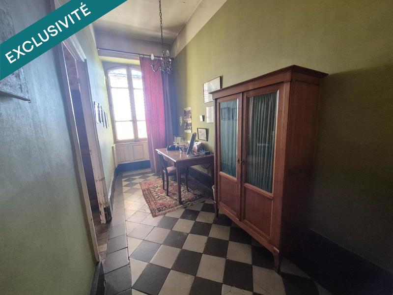 Appartement - 211 m² - 10 pièces