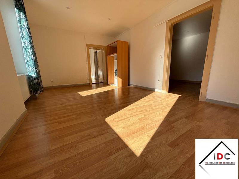 Appartement - 83 m² - 4 pièces