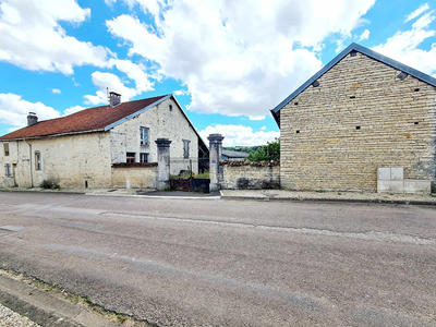 Maison - 96 m² - 4 pièces