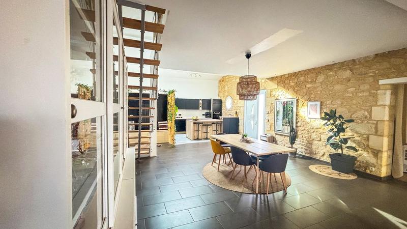 Maison - 160 m² - 6 pièces