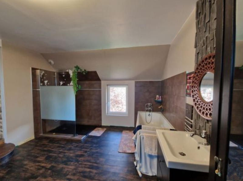 Maison - 200 m² - 6 pièces