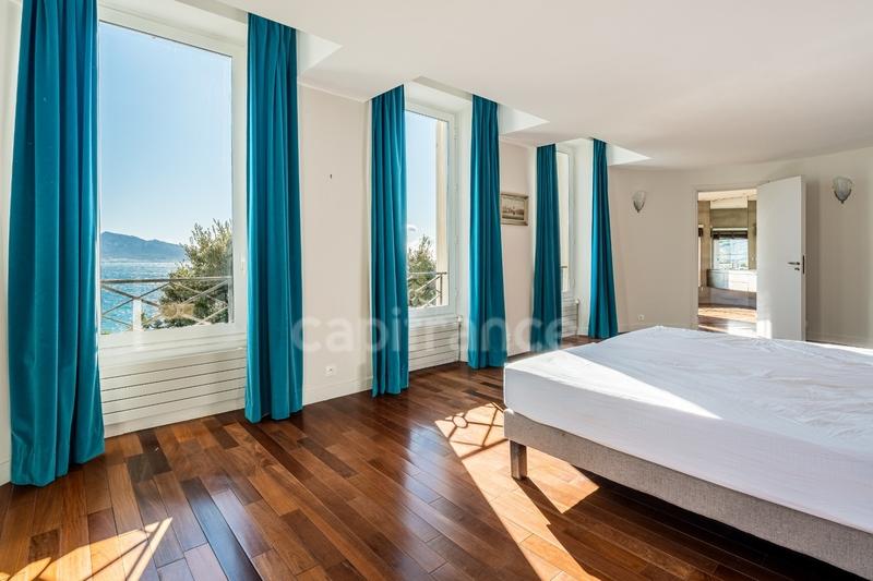 Propriété - 400 m² - 8 pièces