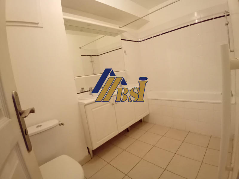 Maison - 92 m² - 5 pièces