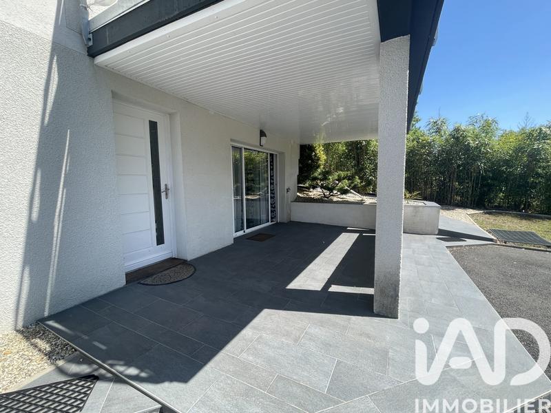 Maison - 212 m² - 7 pièces