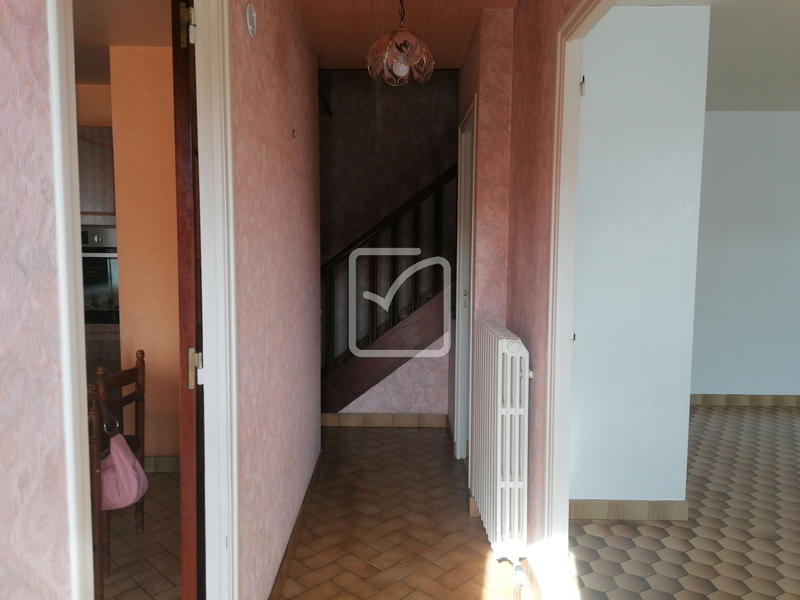 Maison - 92 m² - 6 pièces