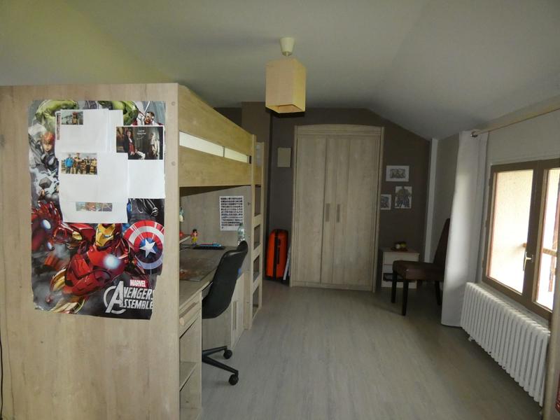 Maison - 324 m² - 9 pièces