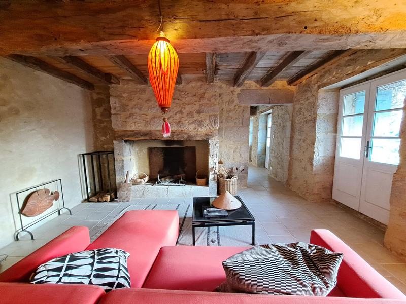 Maison - 245 m² - 9 pièces