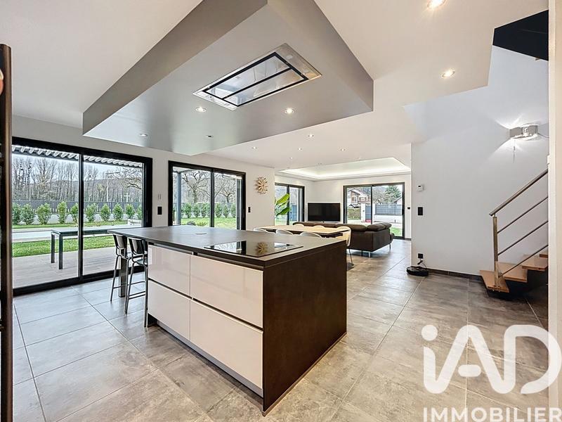 Maison - 136 m² - 7 pièces