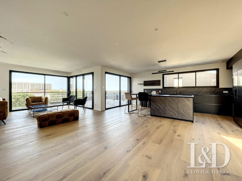 Villa - 216 m² - 5 pièces