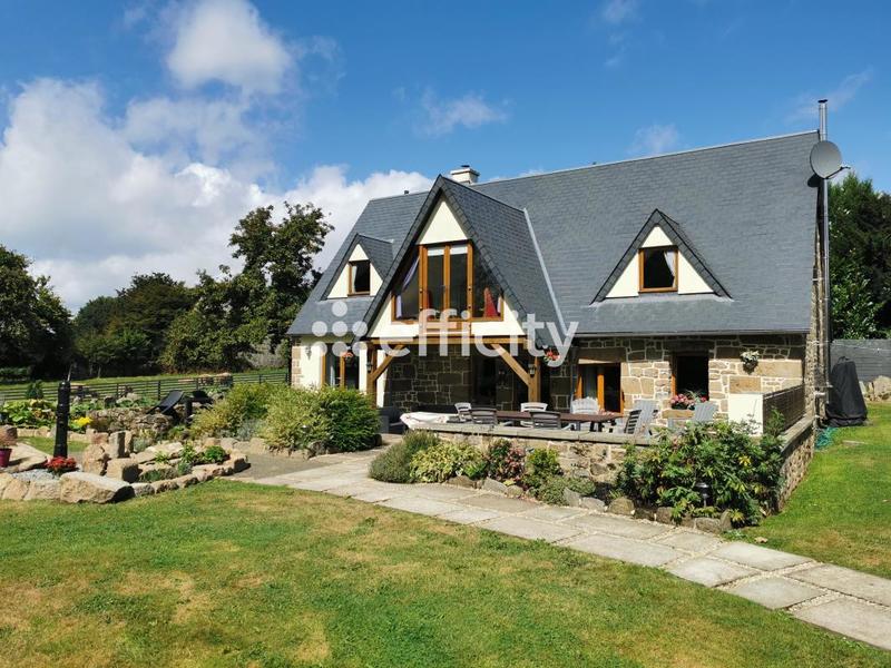 Maison en pierre - 175 m² - 8 pièces