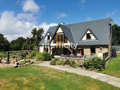 Maison en pierre - 175 m² - 8 pièces