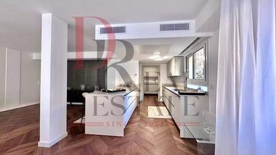 Duplex - 250 m² - 6 pièces