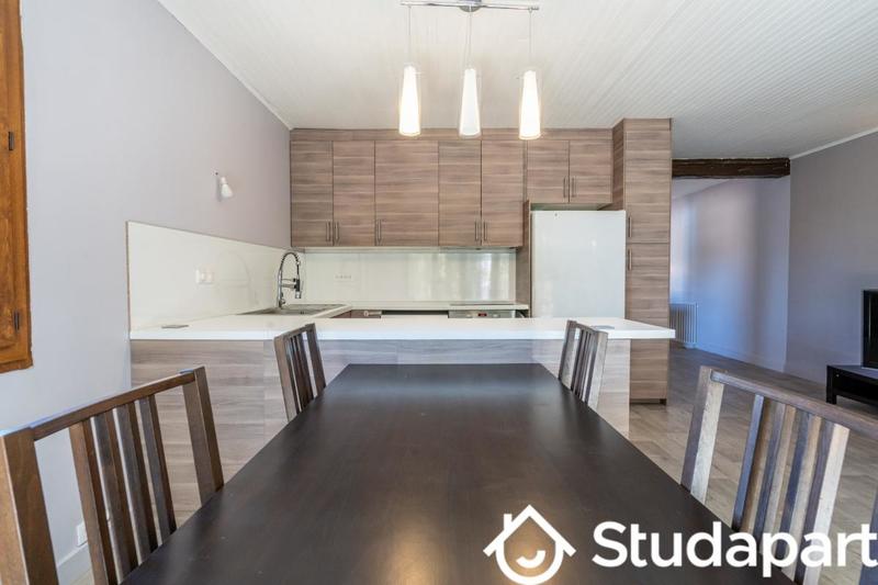 Maison - 90 m² - 5 pièces