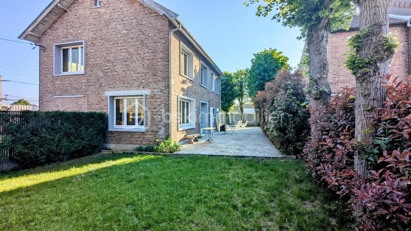 Maison de maîtres - 144 m² - 6 pièces