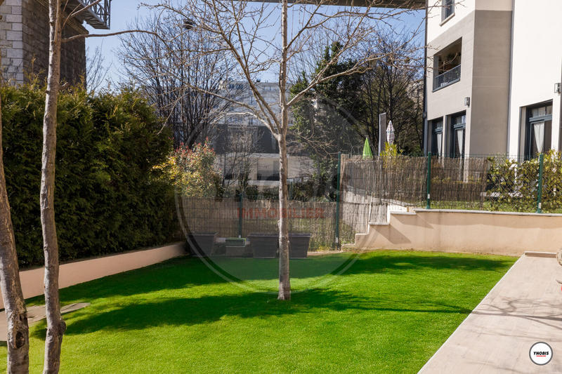 Maison - 187 m² - 7 pièces