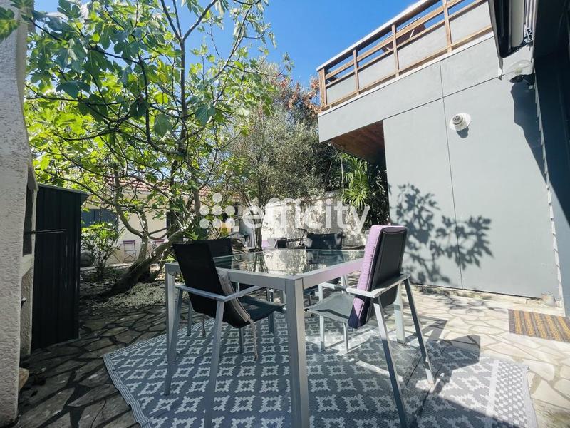 Maison - 186 m² - 7 pièces