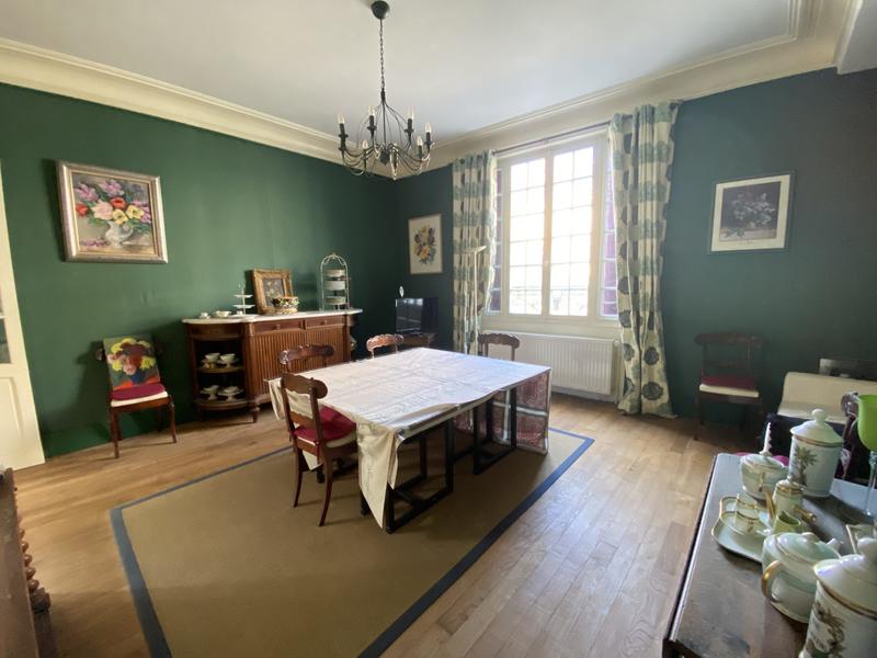 Maison - 193 m² - 16 pièces