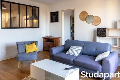 Chambre - 11 m² - 1 pièce