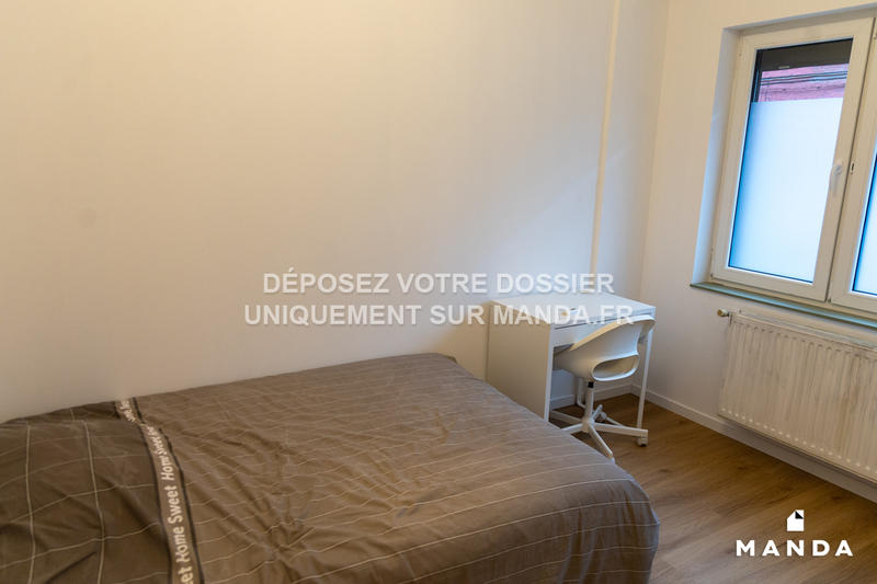Chambre - 10 m² - 6 pièces
