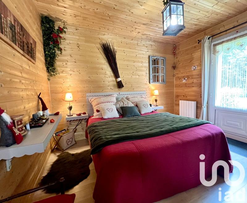 Maison - 202 m² - 7 pièces