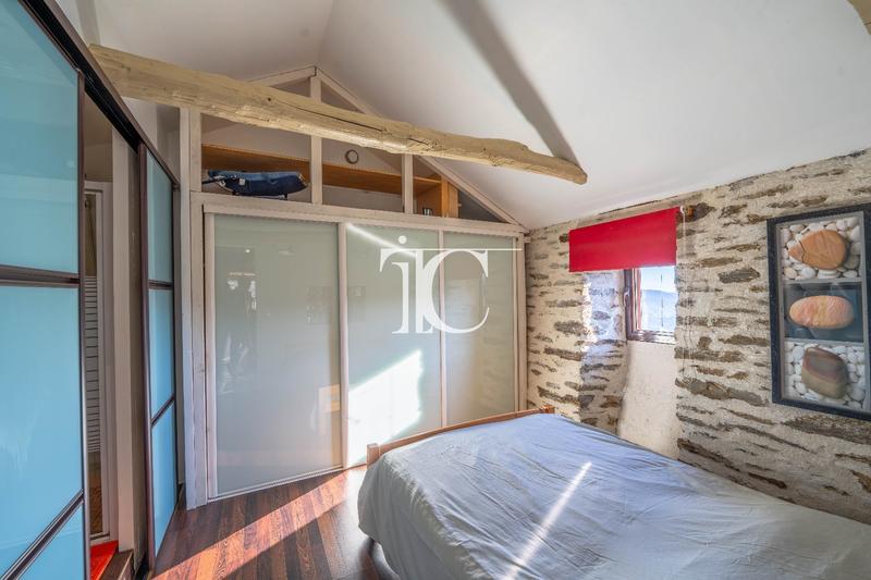 Propriété - 296 m² - 14 pièces