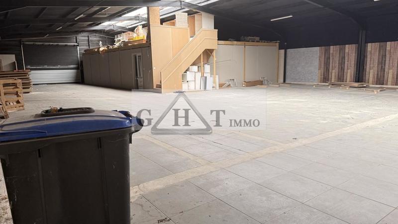 Entrepôt - 1 178 m²