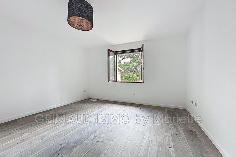 Maison - 199 m² - 6 pièces
