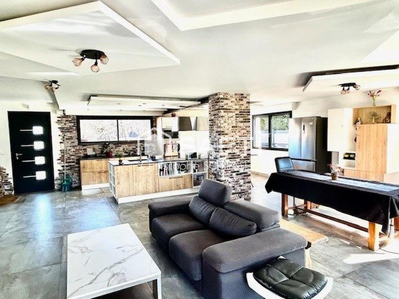 Maison - 168 m² - 7 pièces