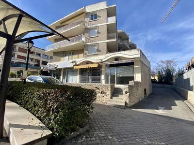 Local commercial - 58 m²