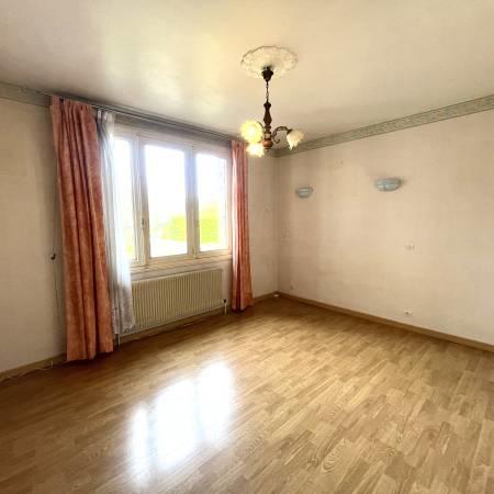 Maison - 188 m² - 10 pièces