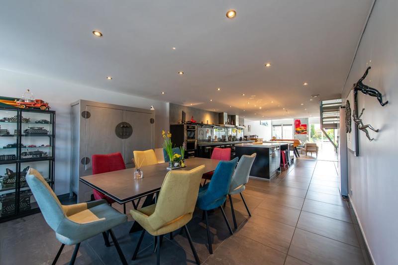 Loft - 185 m² - 4 pièces