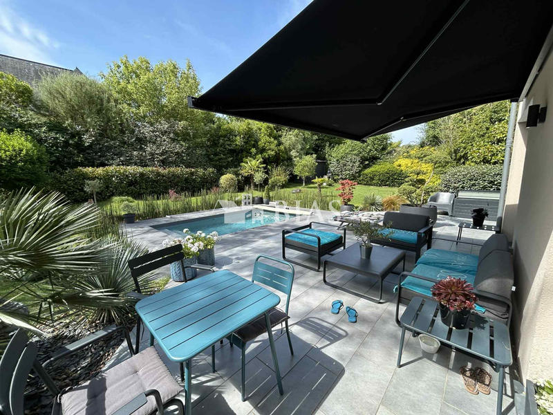 Maison contemporaine - 197 m² - 6 pièces