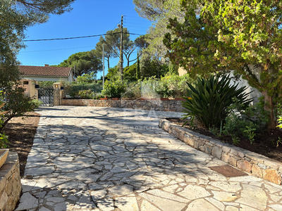 Maison - 164 m² - 5 pièces