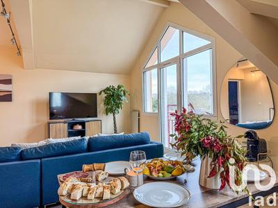 Appartement - 99 m² - 4 pièces