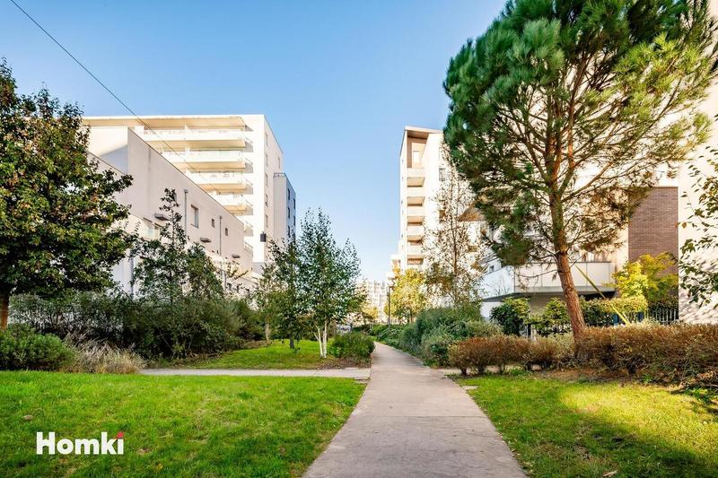 Appartement - 98 m² - 5 pièces