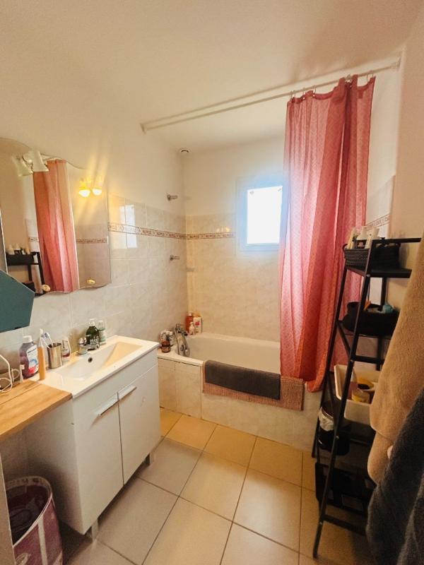 Maison - 92 m² - 5 pièces