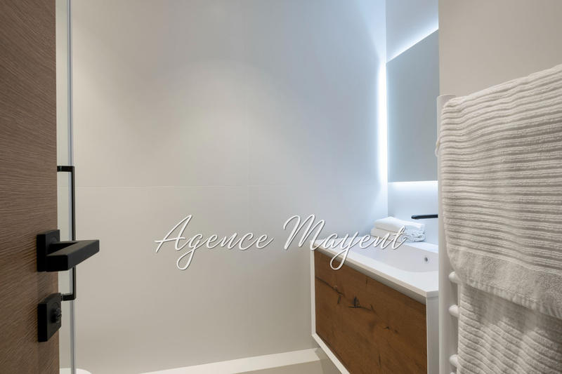 Appartement - 100 m² - 4 pièces