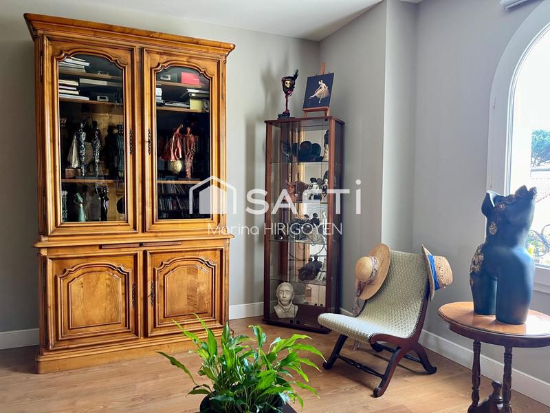 Maison - 215 m² - 6 pièces