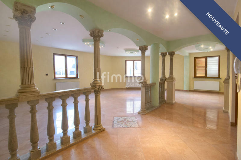 Appartement - 121 m² - 5 pièces