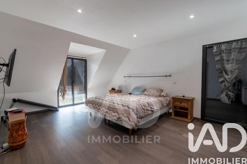Maison - 195 m² - 6 pièces