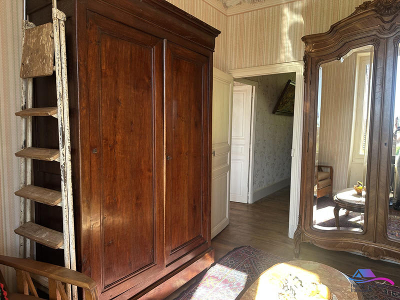 Maison - 160 m² - 8 pièces