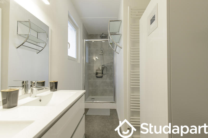 Chambre - 9 m² - 1 pièce