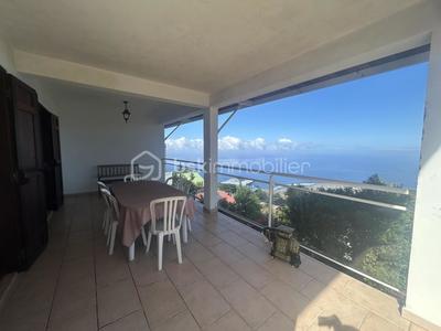 Maison - 163 m² - 6 pièces