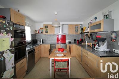 Maison - 200 m² - 8 pièces