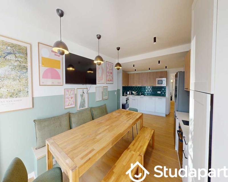 Chambre - 160 m² - 1 pièce