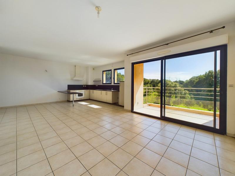 Appartement - 72 m² - 3 pièces