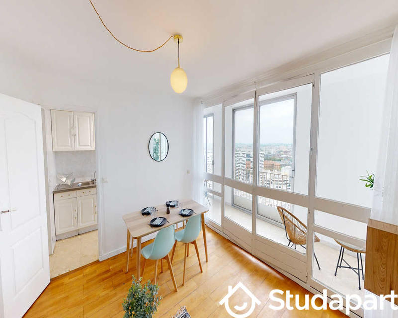 Chambre - 70 m² - 1 pièce